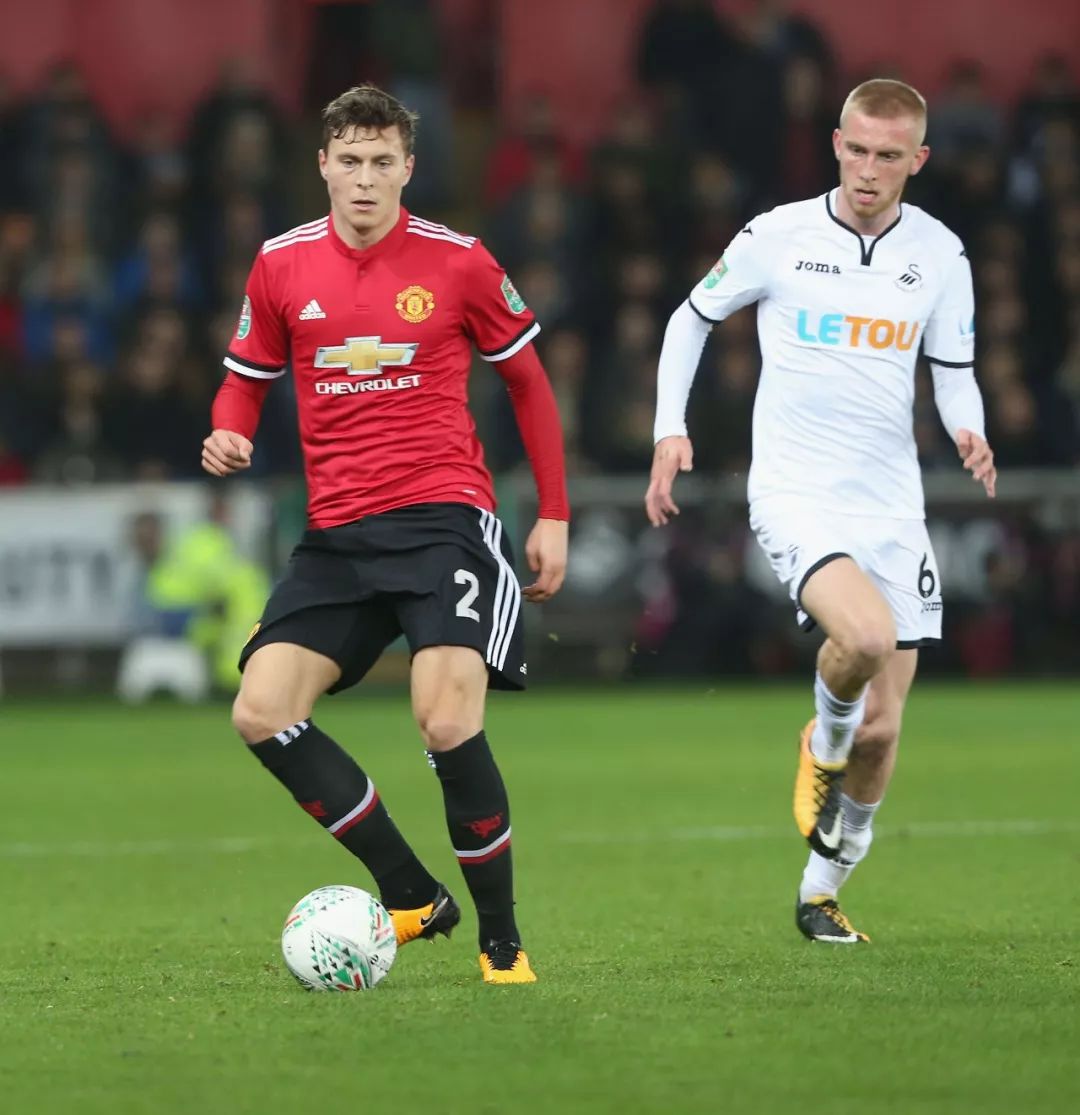 低谷中逆袭 低谷中逆袭