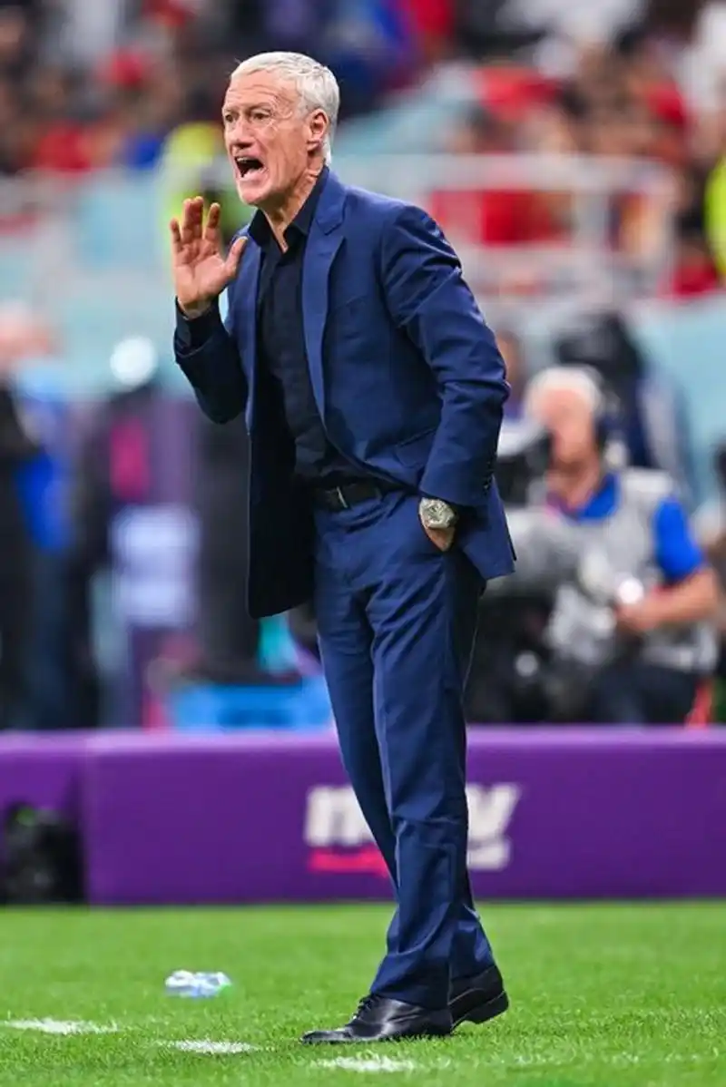 他逐渐在湖 他逐渐在湖